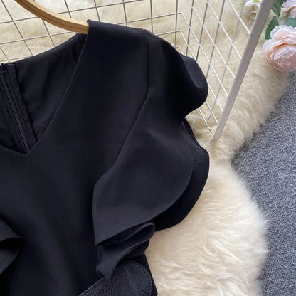 Levoire | Robe femme avec décolleté en V en couleur contrastante