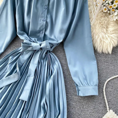 Levoire | Robe ajustée avec col montant