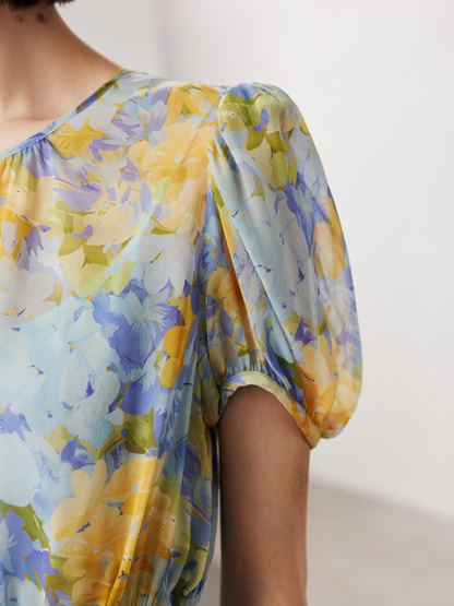 Robe en Soie Fleurie avec Ceinture à Nouer