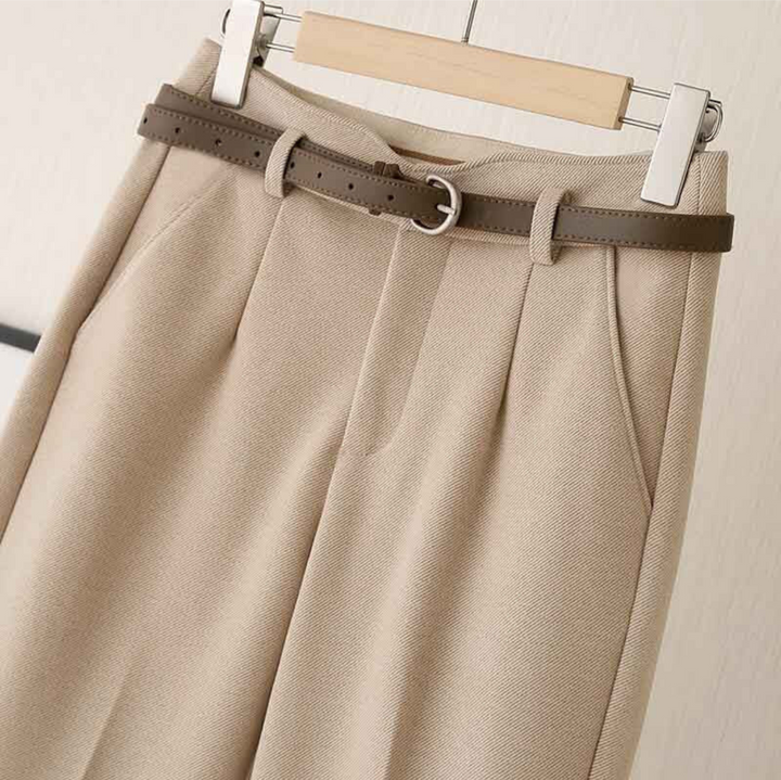 Levoire | Pantalon Chic Pour Femmes Dans Un Style Élégant Beige