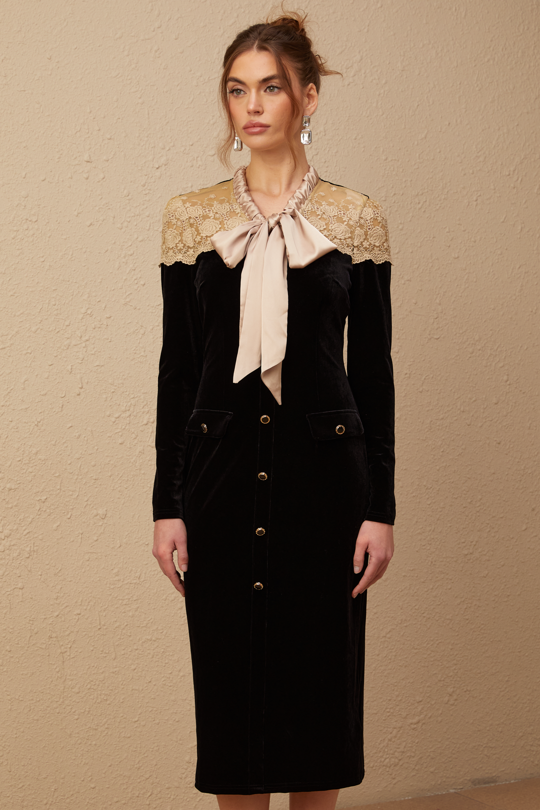 Levoire | Robe Midi Noire À Col Lié Panels