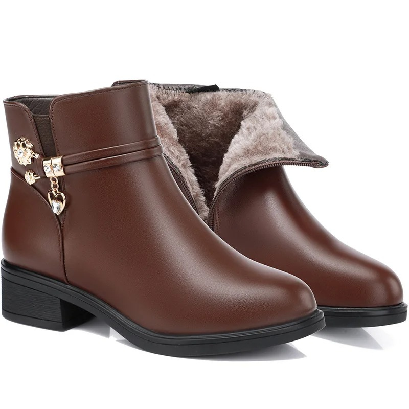 Levoire | Bottes Femme avec Détail Suspendu Talon Bas Braun-beige