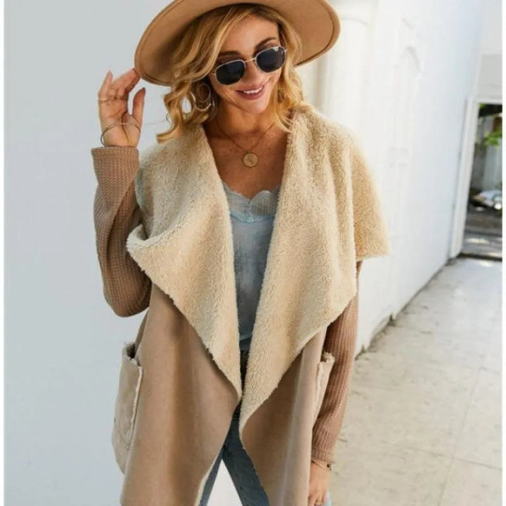Levoire | Veste avec des revers en fausse fourrure Khaki