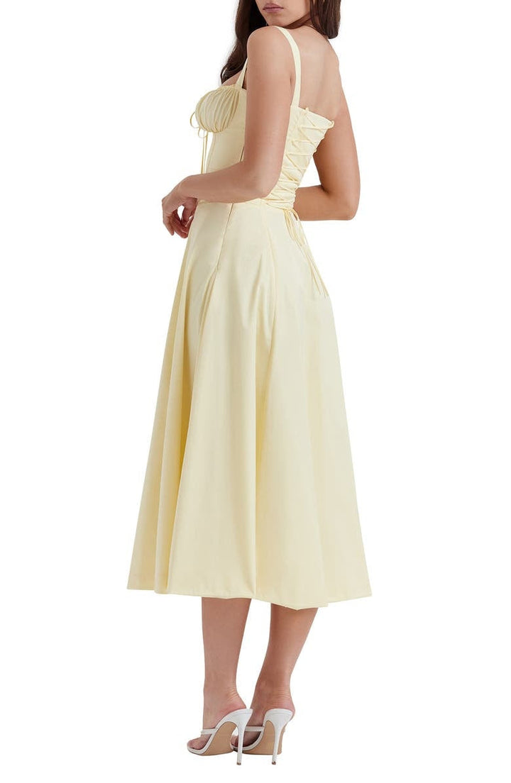Levoire | Robe Ajustée Élégante Flatteuse Et Stylée