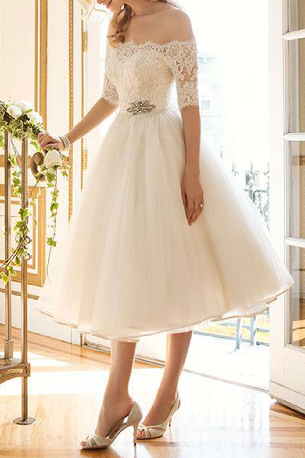 Levoire | Robe de soirée en dentelle à épaules dénudées Blanc L