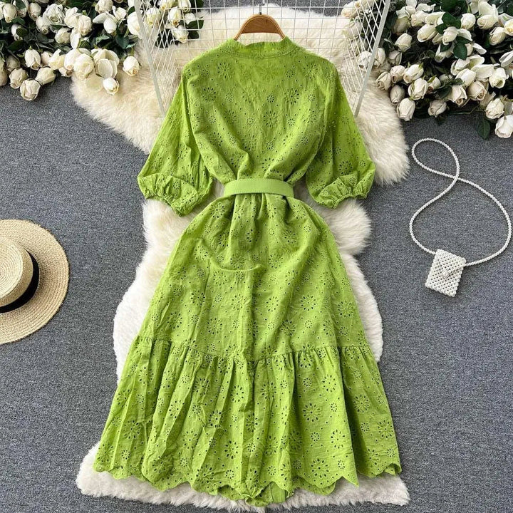 Levoire | Robe à col en V et manches bouffantes pour femmes