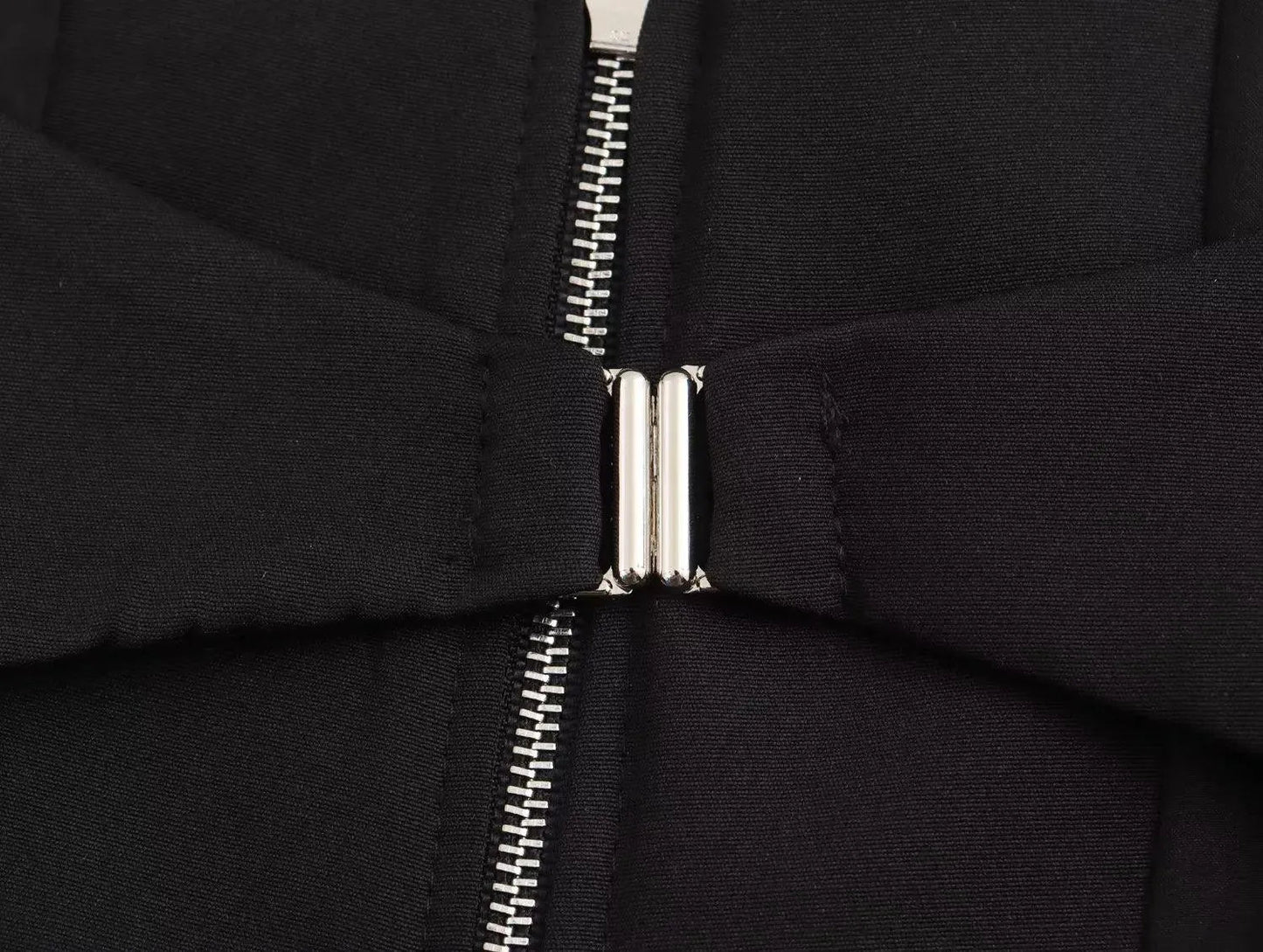 Levoire | Haut de gamme avec un col tombant sans dos