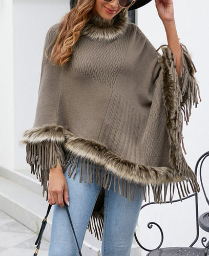 Levoire | Poncho De Luxe Avec Des Feuilles Et Col En Fausse Fourrure