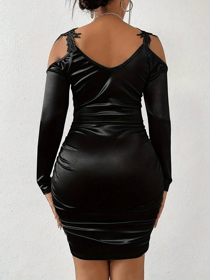 Levoire | Élégante Robe À Volants Sans Épaules