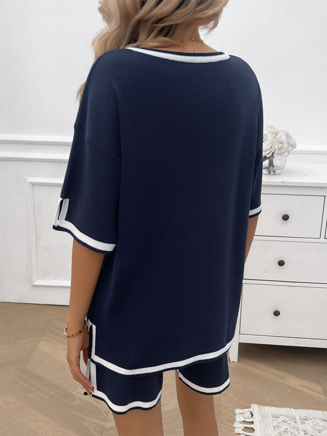 Levoire | Printemps Prêt Contraste V Décolleté Haut Et Short Court Ensemble
