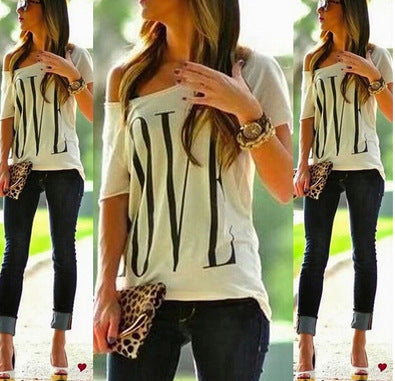 T-shirt femme à épaule dénudée avec grande inscription Levoire