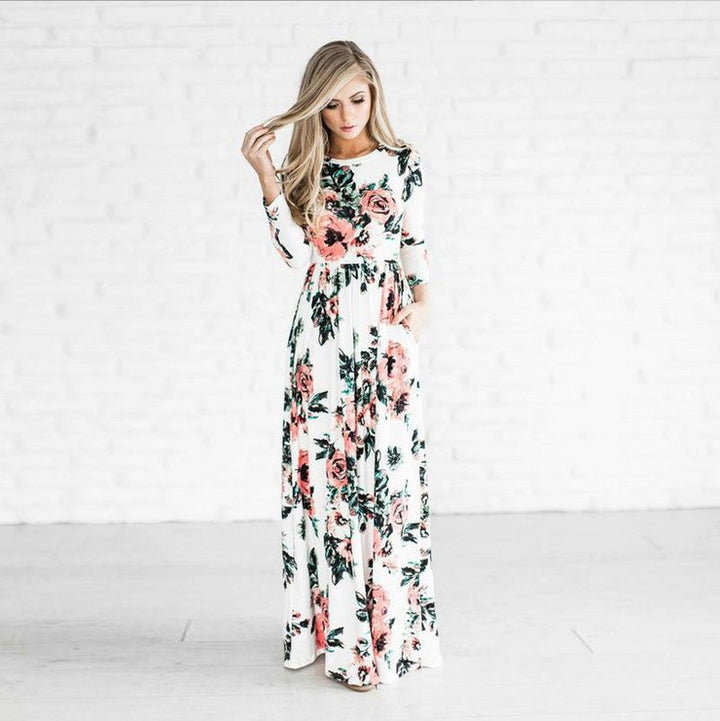Robe maxi femme avec des motifs floraux et une jupe longue et fluide Levoire