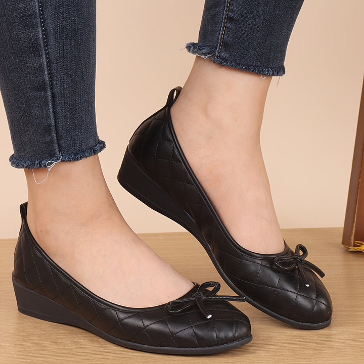 Levoire | Ballerines Noires Femmes Avec Motif Brodé Et Chaîne À Lacets