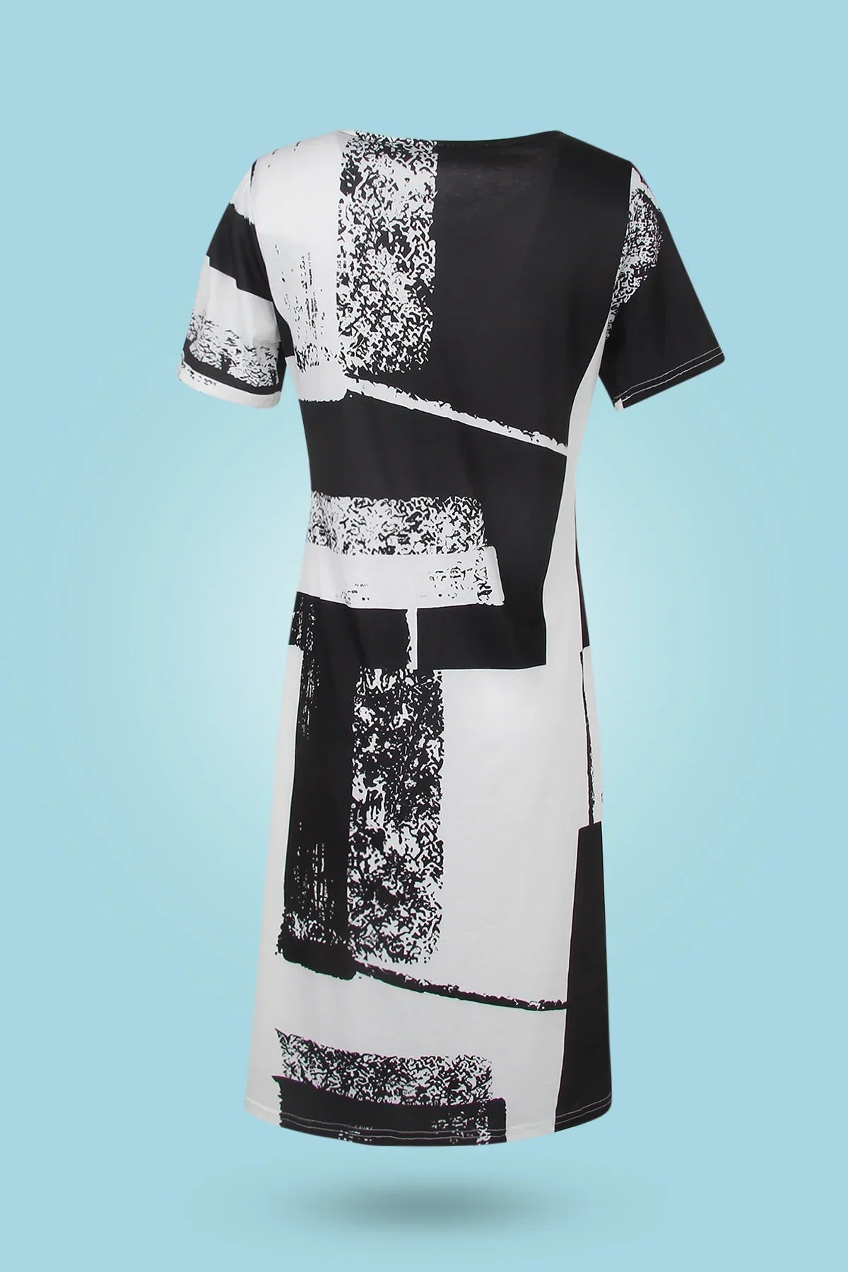 Levoire | Beautiful Dress With O-Neckline And Short Sleeves