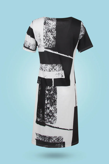 Levoire | Beautiful Dress With O-Neckline And Short Sleeves