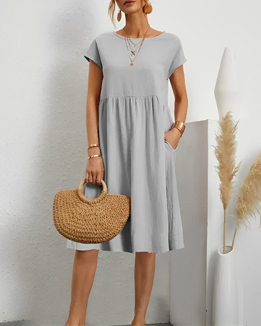 Levoire | La Robe D'Été Idéale Avec Des Matériaux Légers Gris