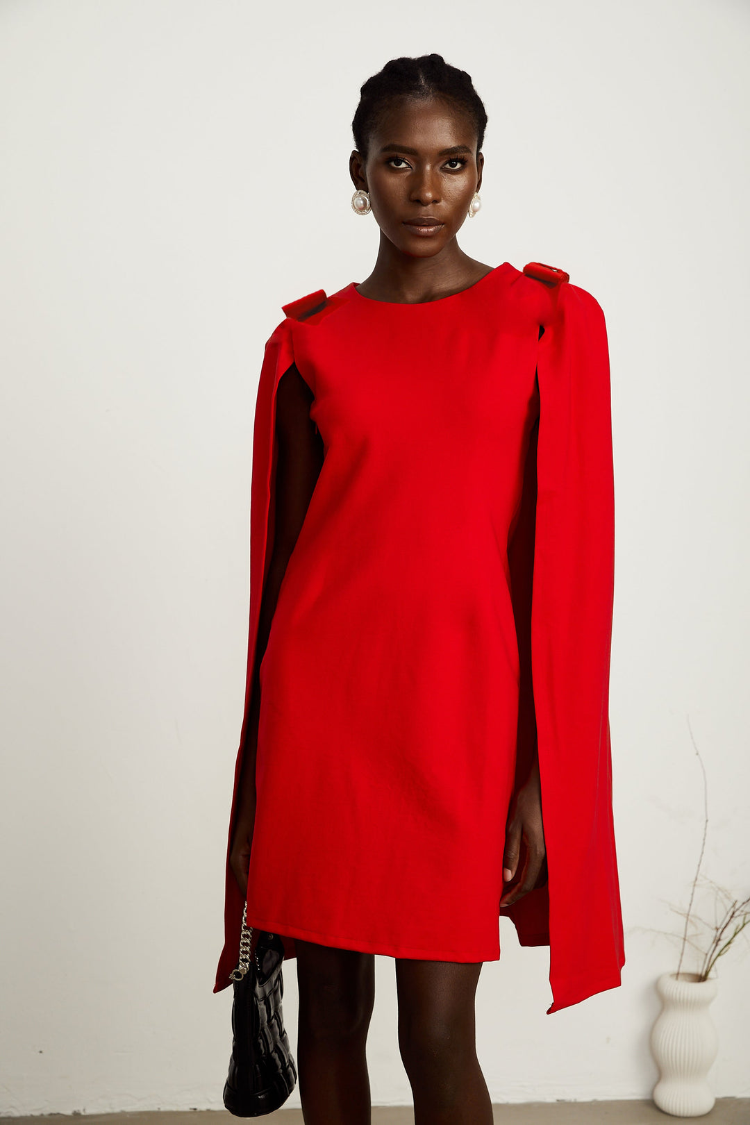 Levoire | Détail De Nœuds Rouges Cape Mini Robe