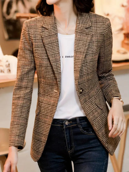 Levoire | Ruudullinen Bleiseri, Jossa On Käänteet Ja Yksi Nappi Braun