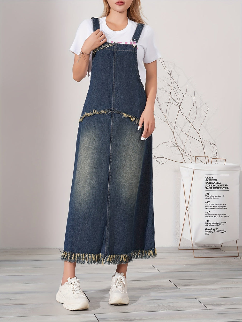 Levoire | Robe Maxi Denim Rentoa Avec Ourlet Brut Et Cordon Réglable
