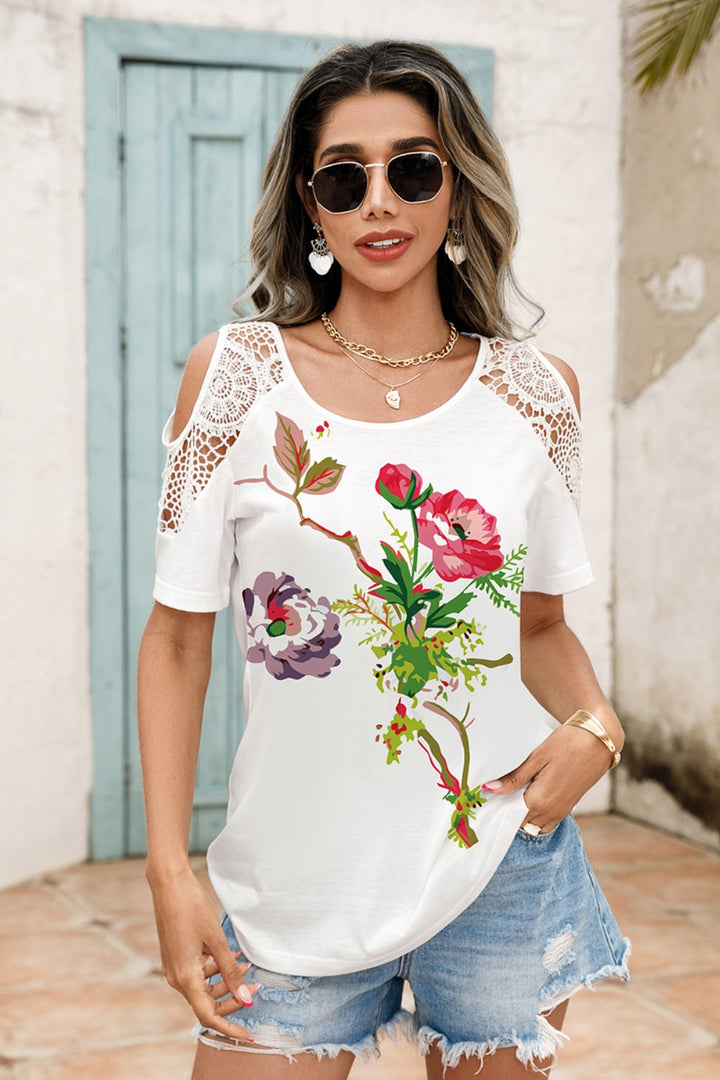 Levoire | Détails brillants et nets Col rond Découpe-épaule Blouse