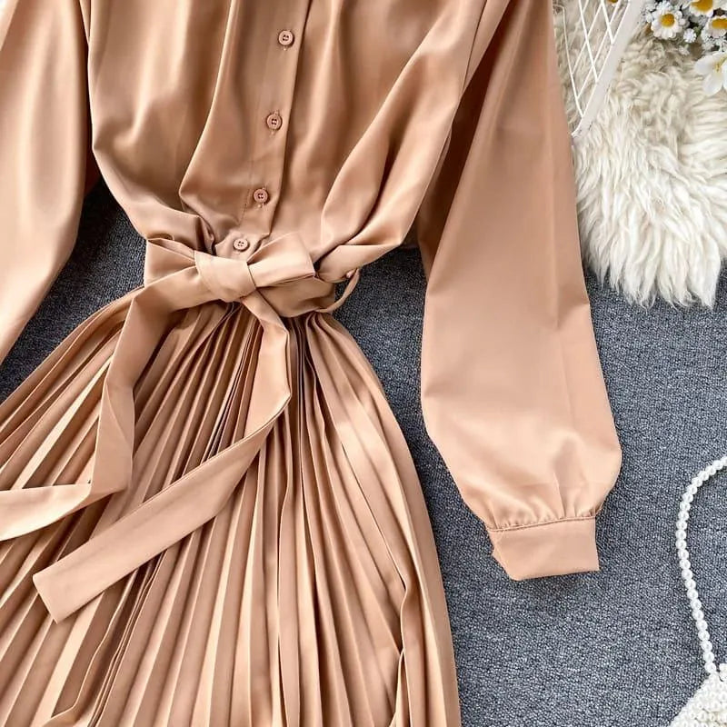 Levoire | Robe ajustée avec col montant