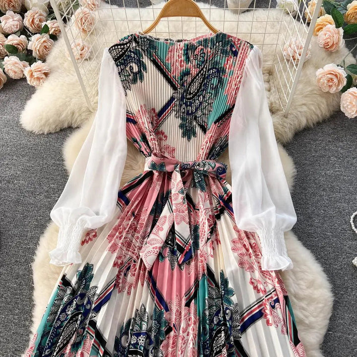 Levoire | Robe avec imprimé ethnique pour femmes, dotée d'un motif floral à nouer