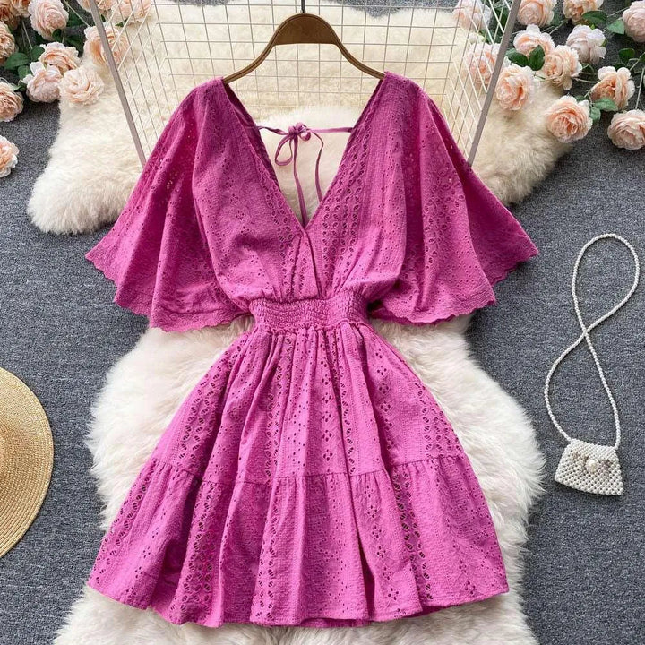 Levoire | Robe tendance, vide, à manches bouffantes avec décolleté en V Rot Une taille