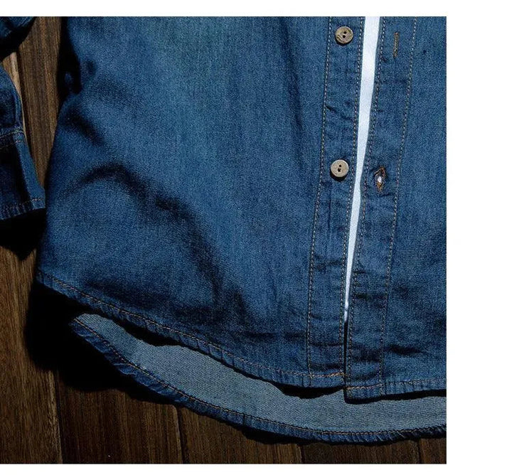 Levoire | En chemise en denim à manches longues