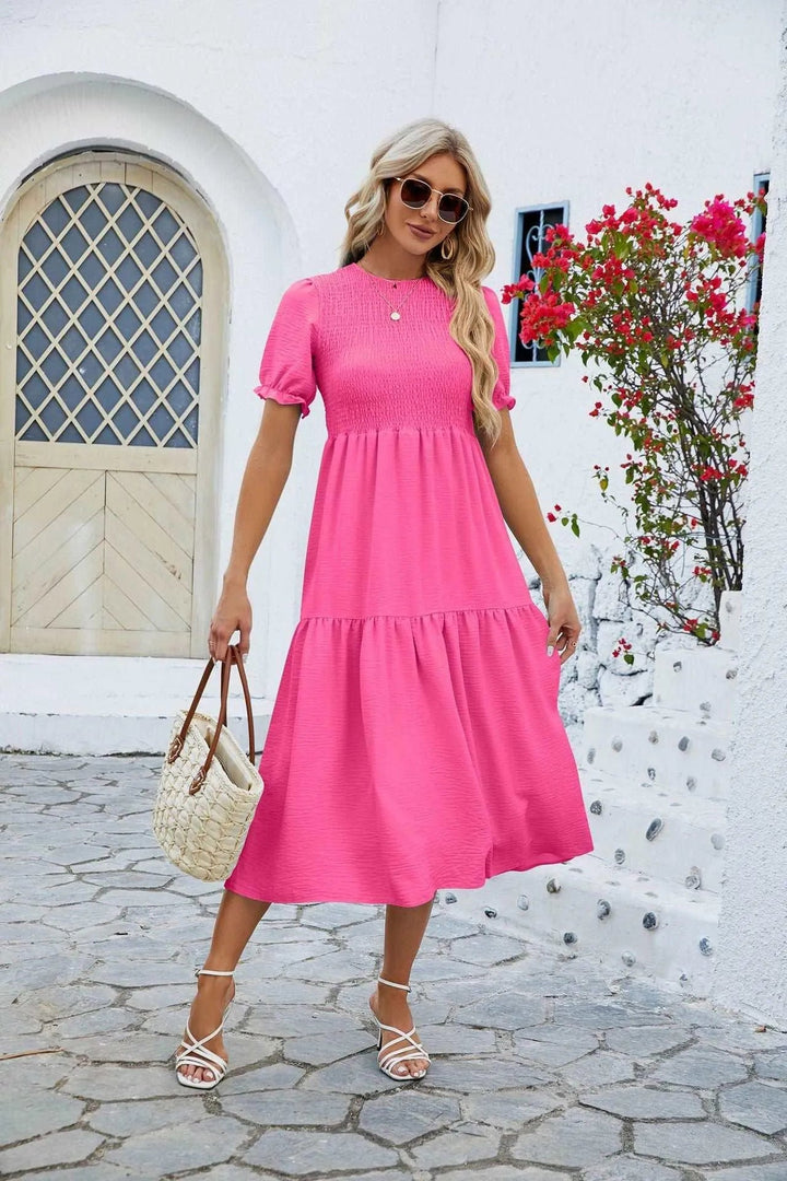 Levoire | Robe décontractée à manches courtes avec manches bouffantes et encolure estivale ronde