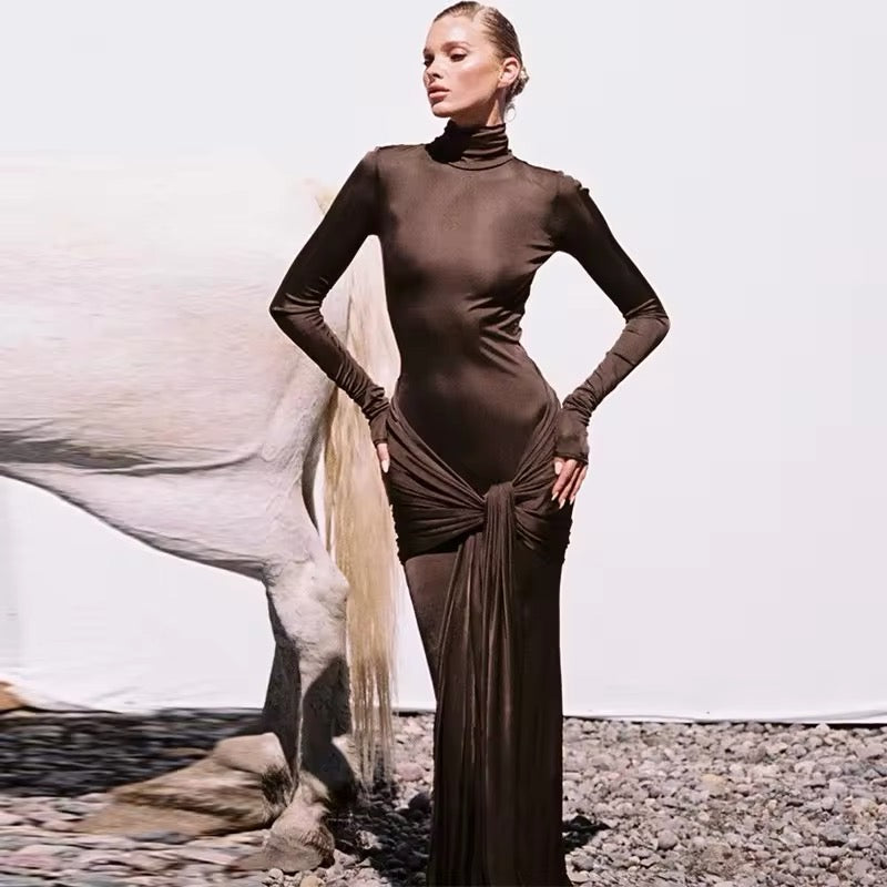 Levoire | Robe Maxi Marron À Manches Longues Avec Détail En Nœud