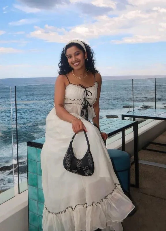 Levoire | Robe d'été avec une jolie jupe et un lien, avec des bretelles