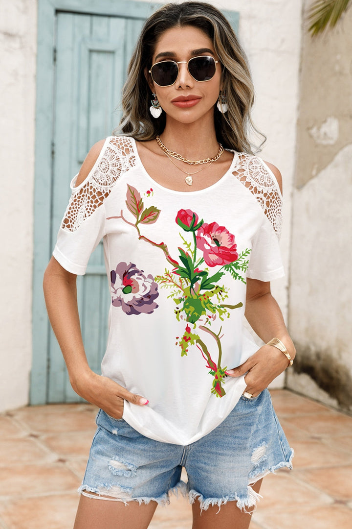 Levoire | Détails brillants et nets Col rond Découpe-épaule Blouse