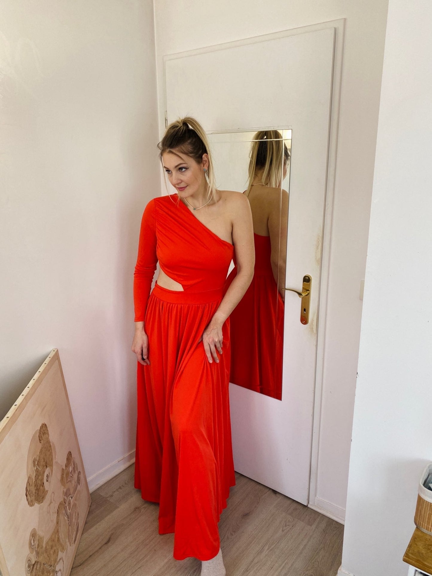 Levoire | Robe À Une Épaule À Manches Longues Avec Motif Découpé