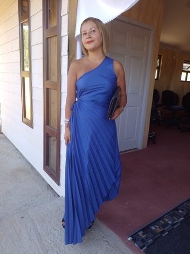 Levoire | Une Robe Maxi Plissée Irrégulière Sans Bretelles