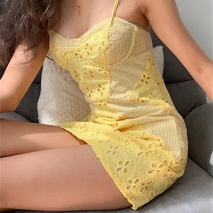 Levoire | Robe Mini Bodycon À Lacets En Dentelle À Fleurs Jaunes Avec Découpes Jaune