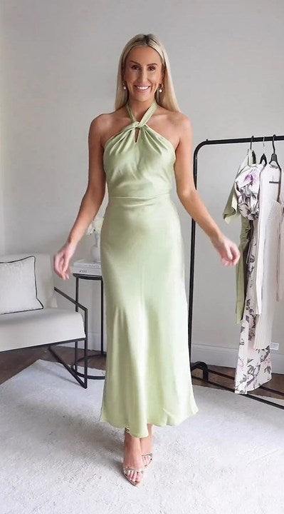 Levoire | Robe Maxi Décolletée Sans Dos En Satin