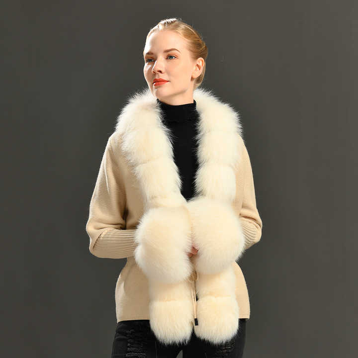 Levoire | Pull Femme De Luxe Avec Des Détails Élégants Beige