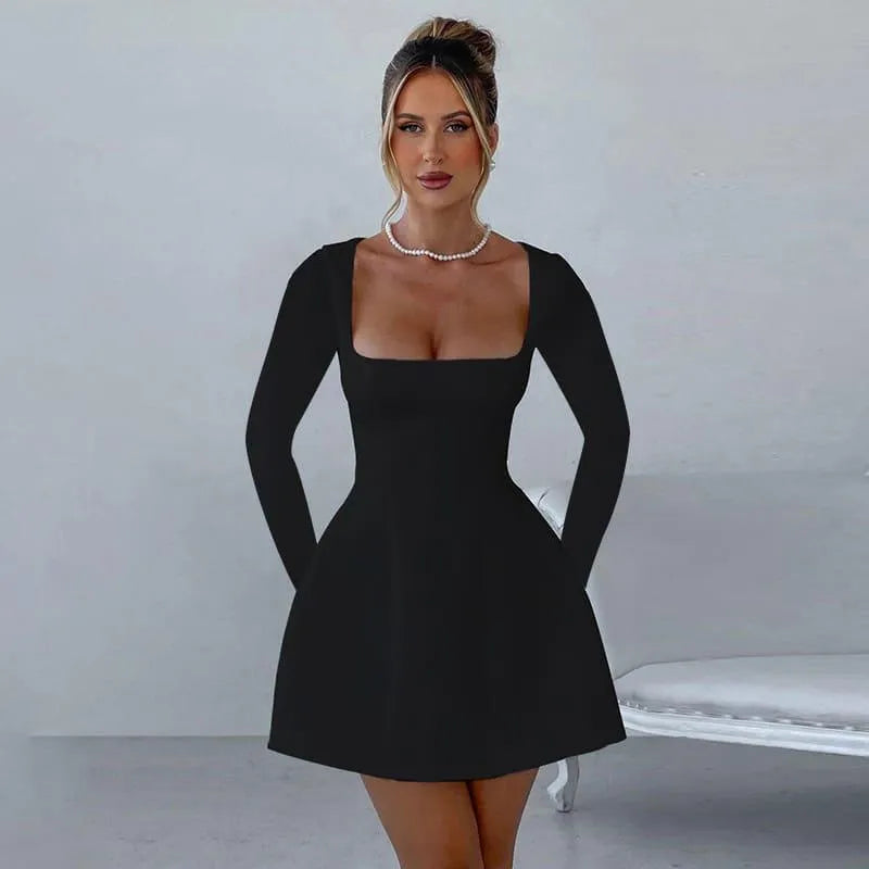 Levoire | Robe à manches longues avec col carré, Slim Fit Noir