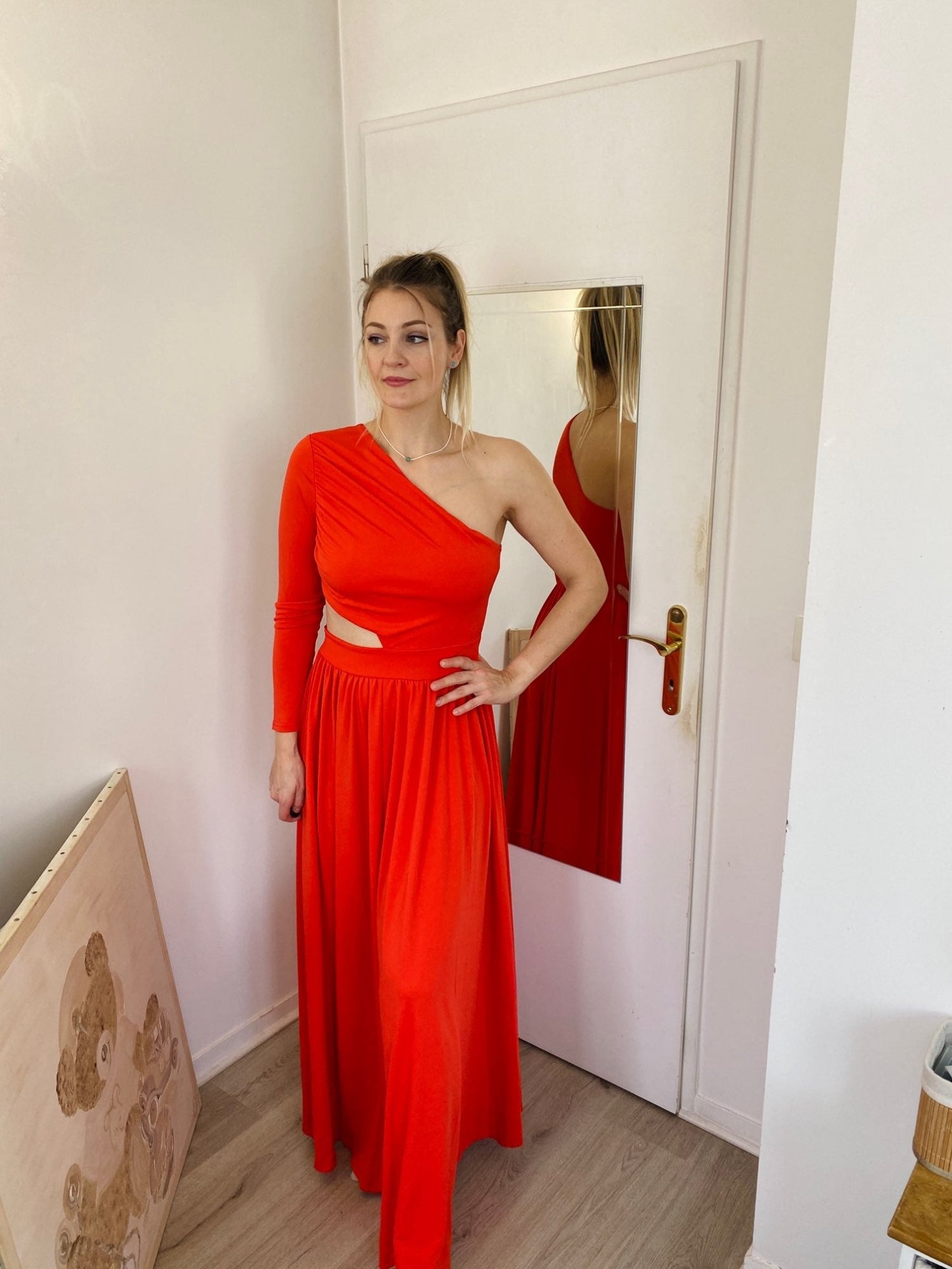 Levoire | Robe À Une Épaule À Manches Longues Avec Motif Découpé