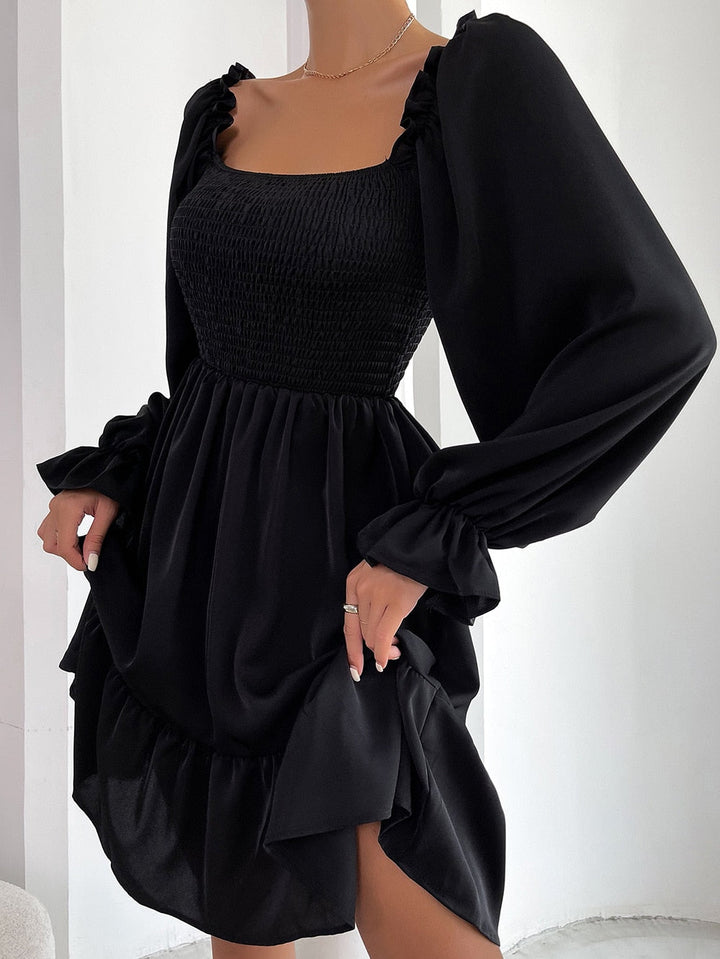 Levoire | Élégance Féminine Avec Robe Mini À Volants ! Noir