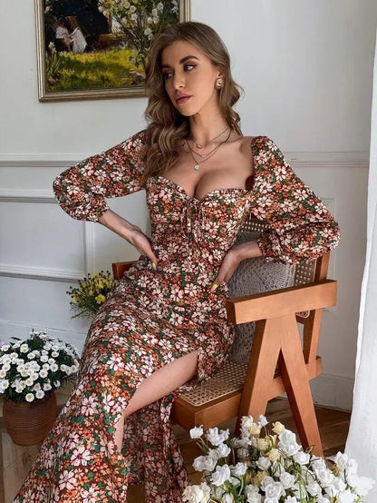 Levoire | Robe fleurie avec décolleté en cœur