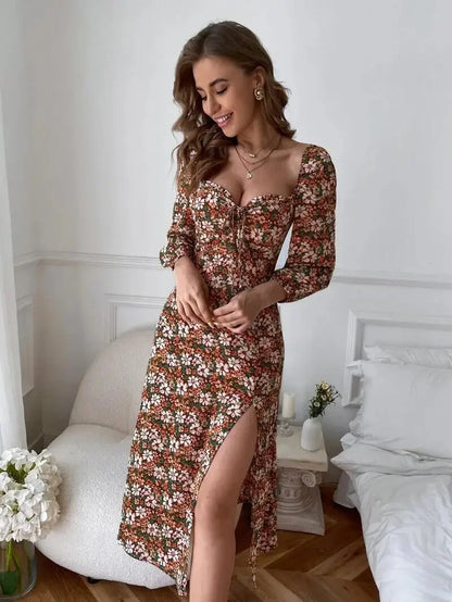 Levoire | Robe fleurie avec décolleté en cœur Rose