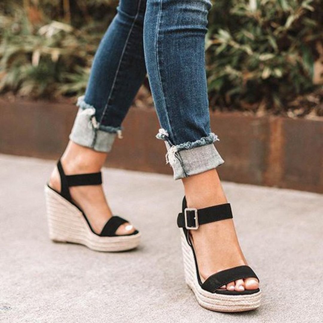 Levoire | Perruque Sandales Élégantes Chaussures Pour Femmes Avec Sangles Noir