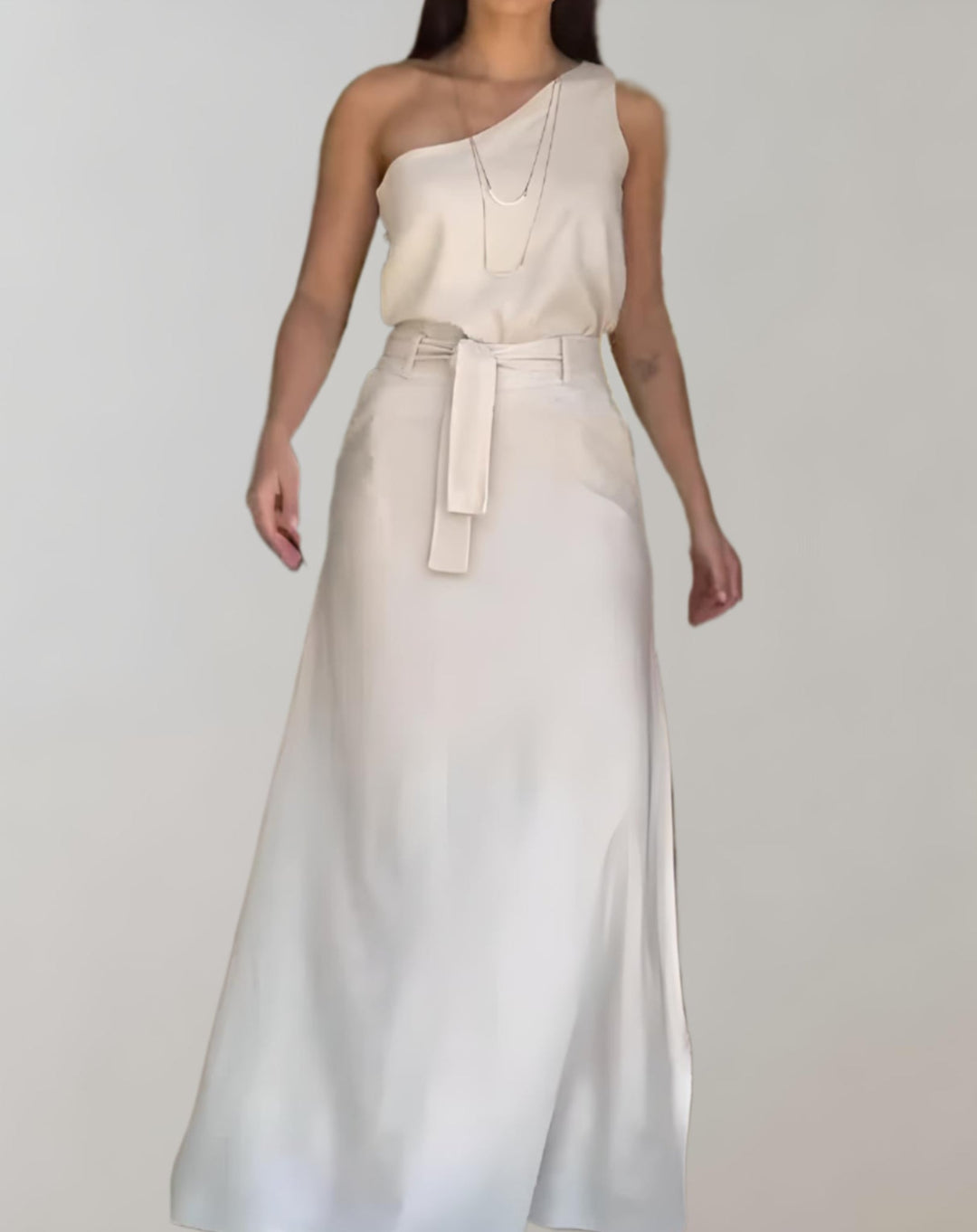 Levoire | Une Robe Maxi Sans Bretelles Avec Ceinture Et Poches Blanc