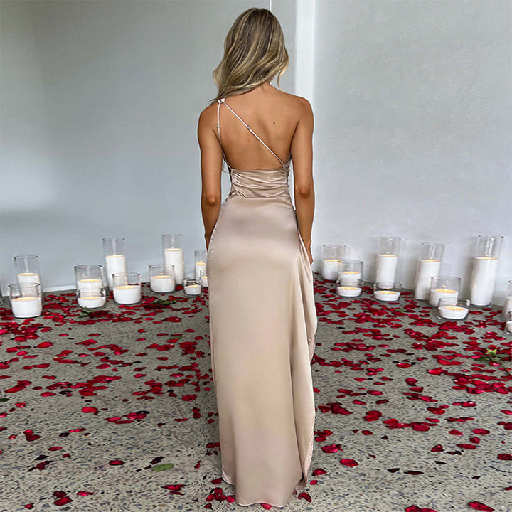 Levoire | Robe à épaule unique avec fente haute