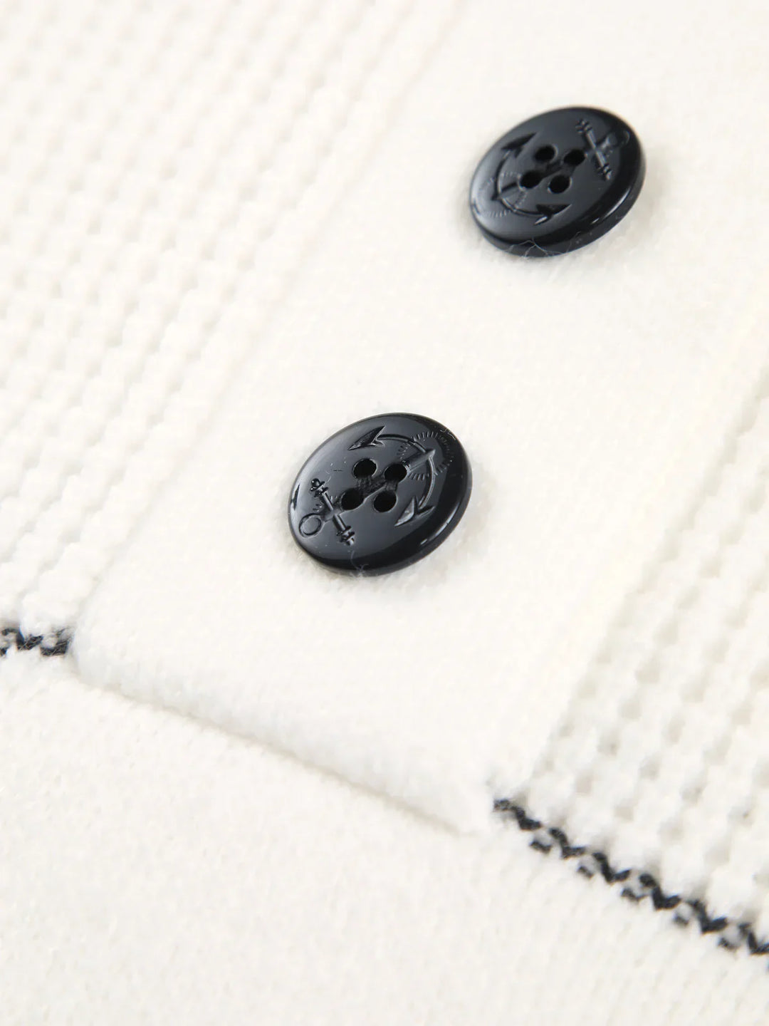 Levoire | Bouton De Col - Pull
