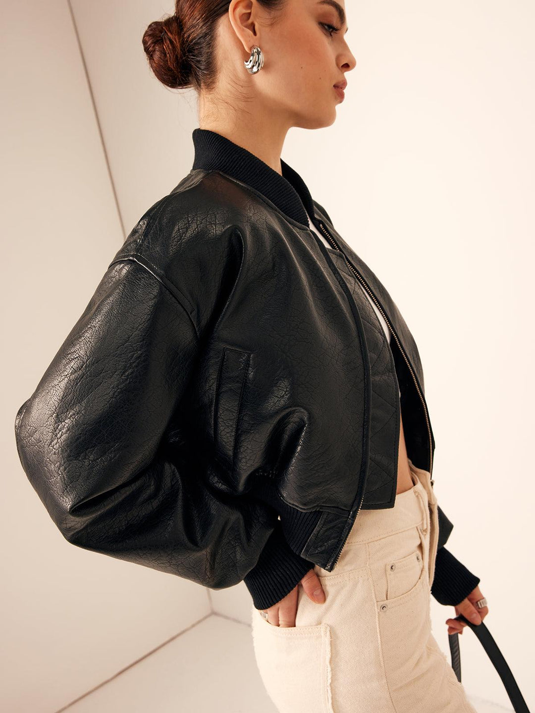 Levoire | Veste En Cuir Courte Avec Poches Zippées Pour Femmes