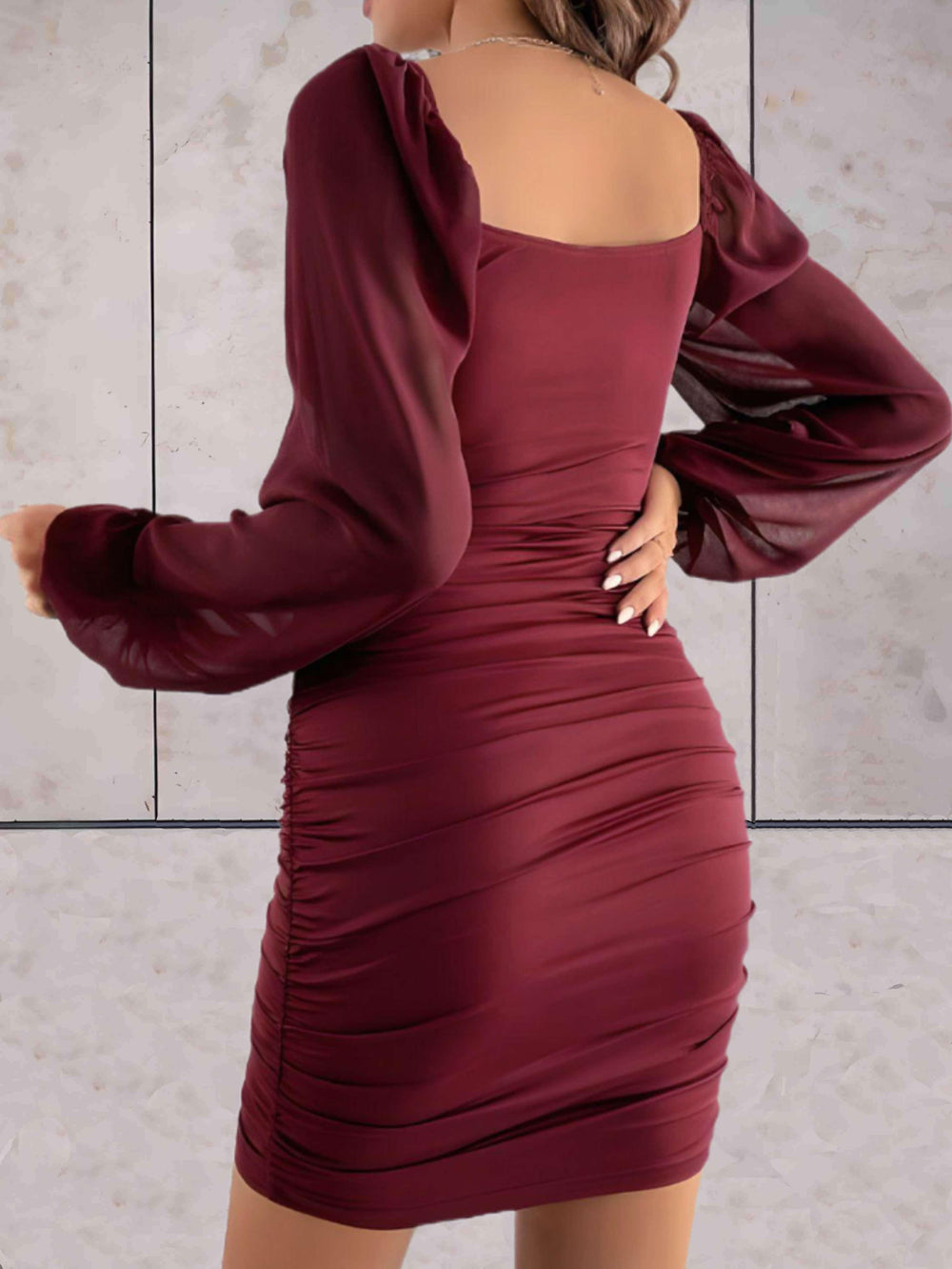 Levoire | Élégante Mini-Robe Avec Des Manches Larges Luxueuses
