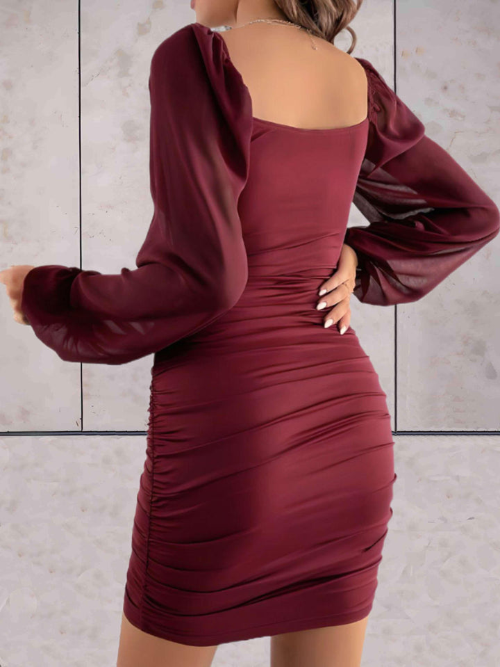Levoire | Élégante Mini-Robe Avec Des Manches Larges Luxueuses