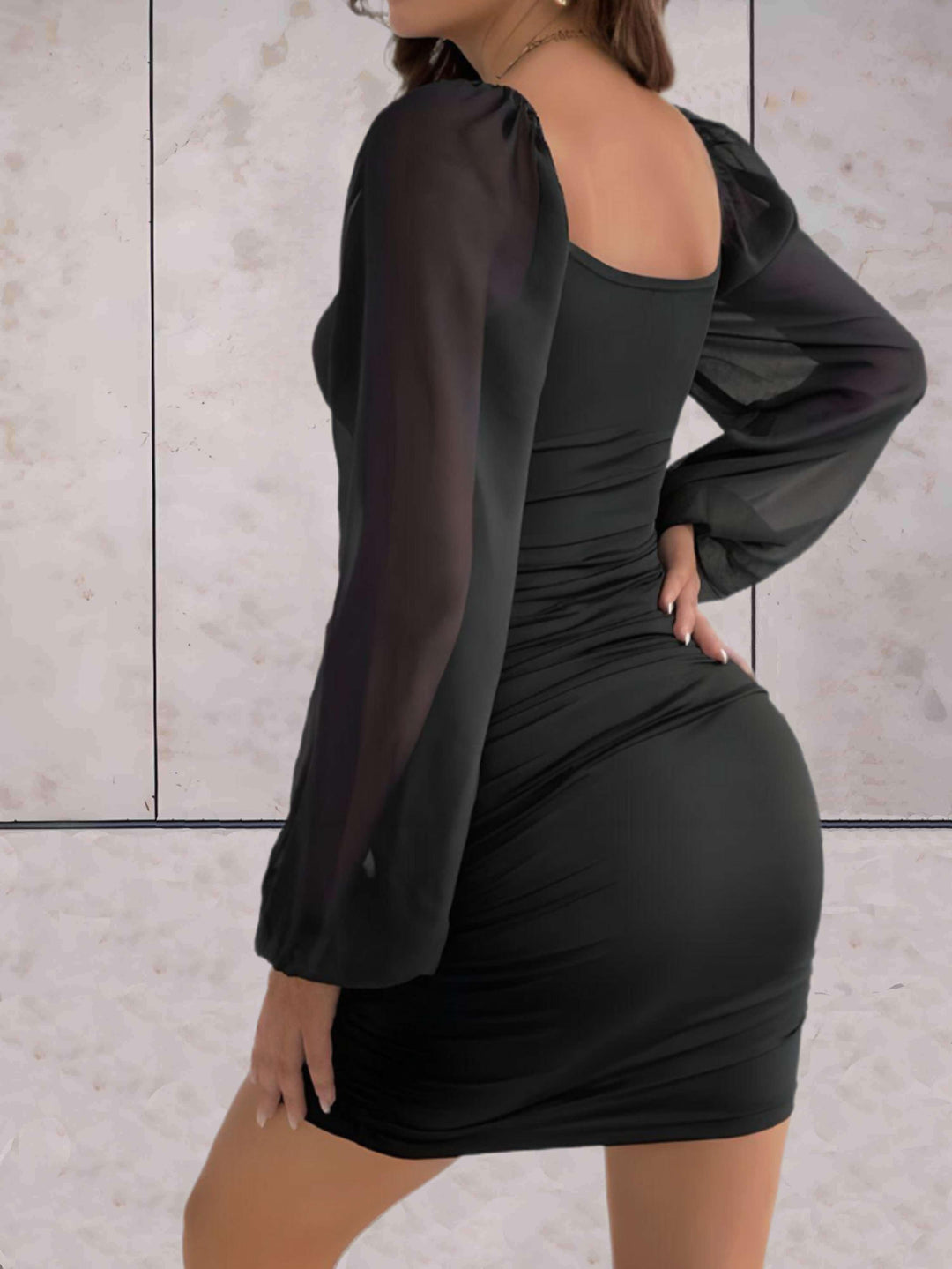 Levoire | Élégante Mini-Robe Avec Des Manches Larges Luxueuses